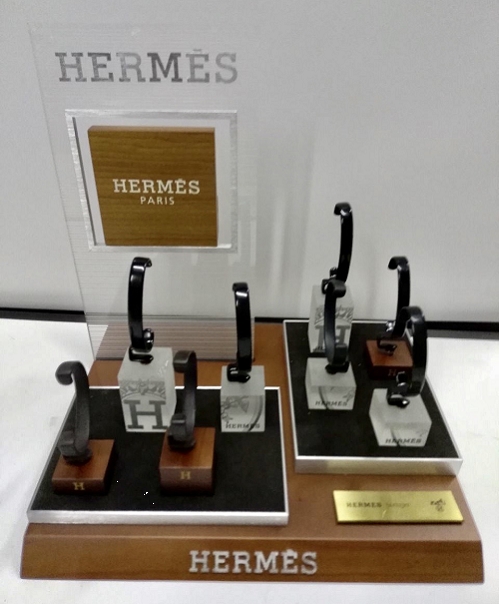 HERMES OFFICIAL WINDOWS DISPLAY (8 watches)